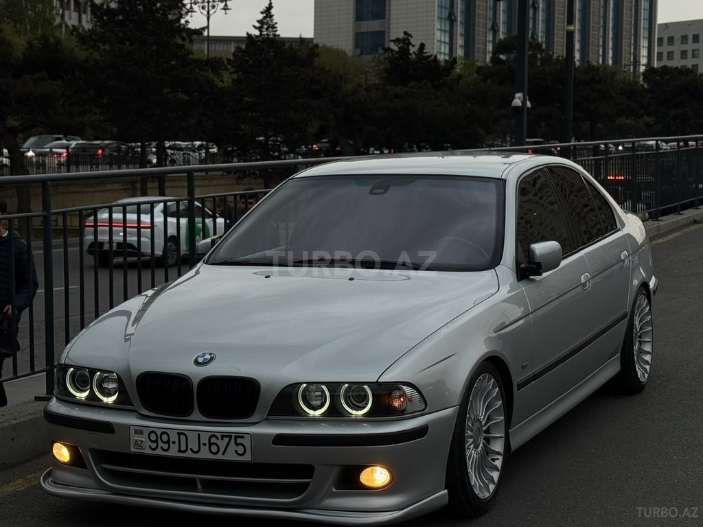 BMW 525