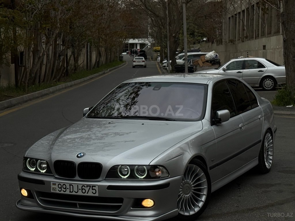 BMW 525