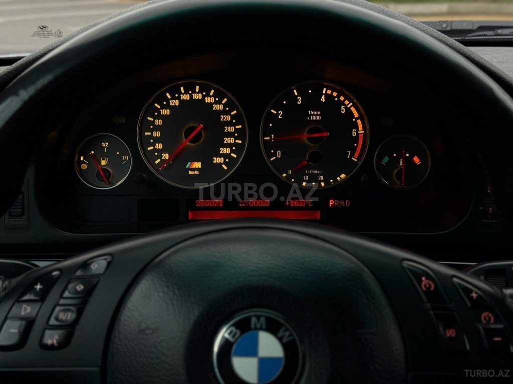 BMW 525