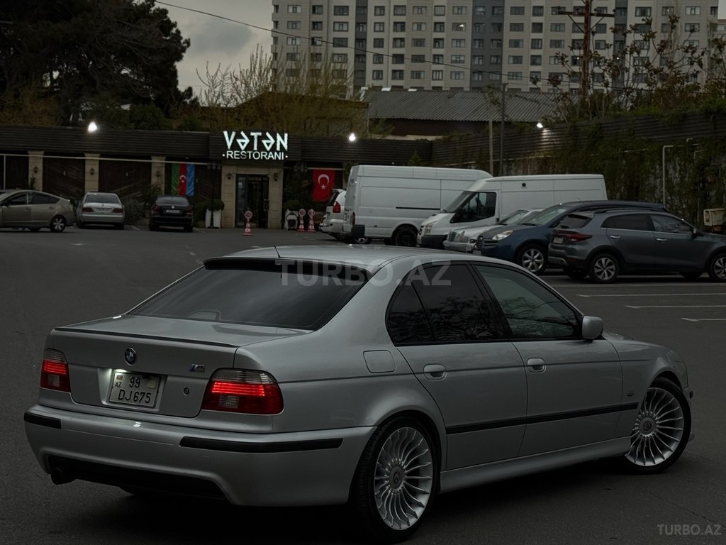 BMW 525