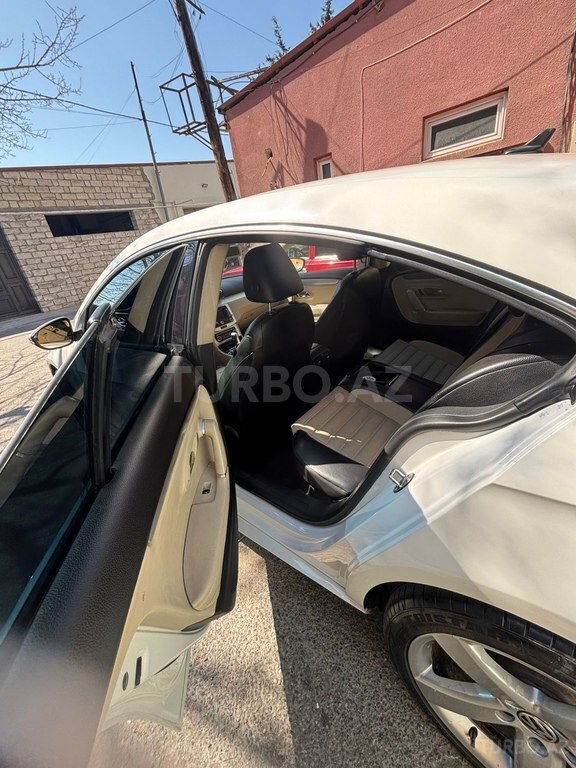 Volkswagen Passat CC