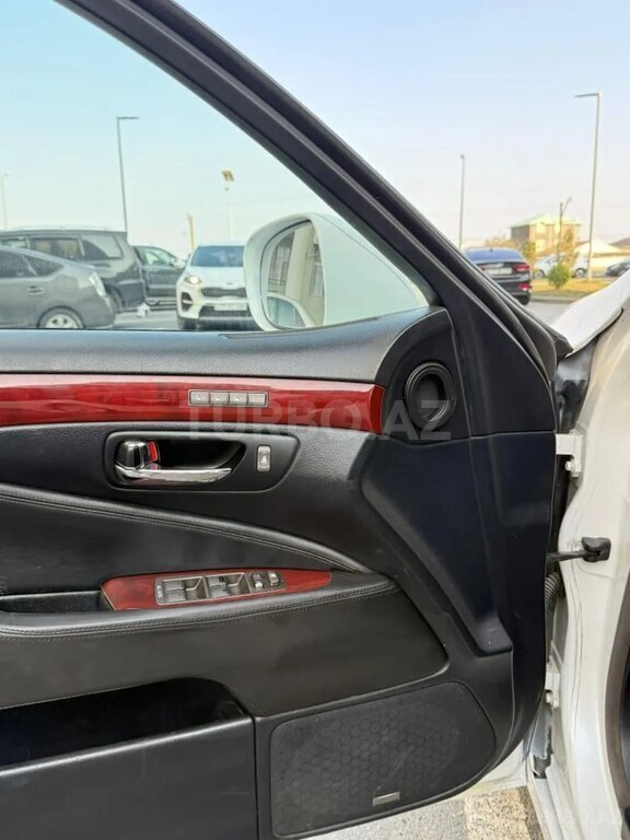 Lexus LS 460