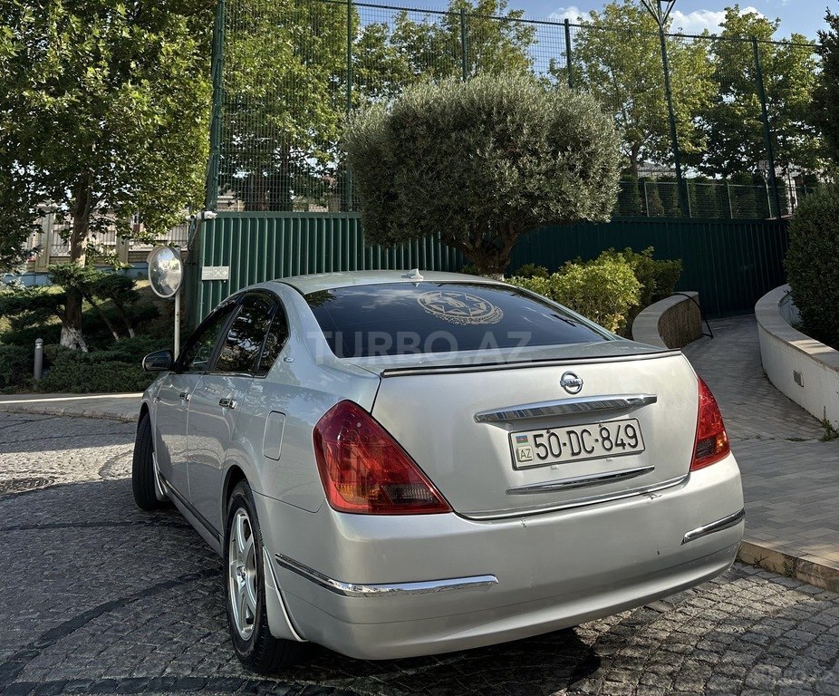 Nissan Teana