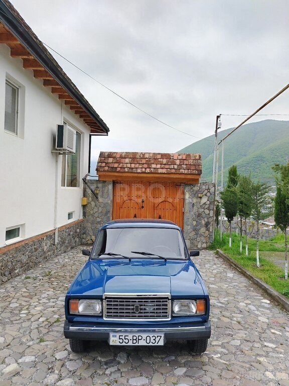 LADA (VAZ) 2107