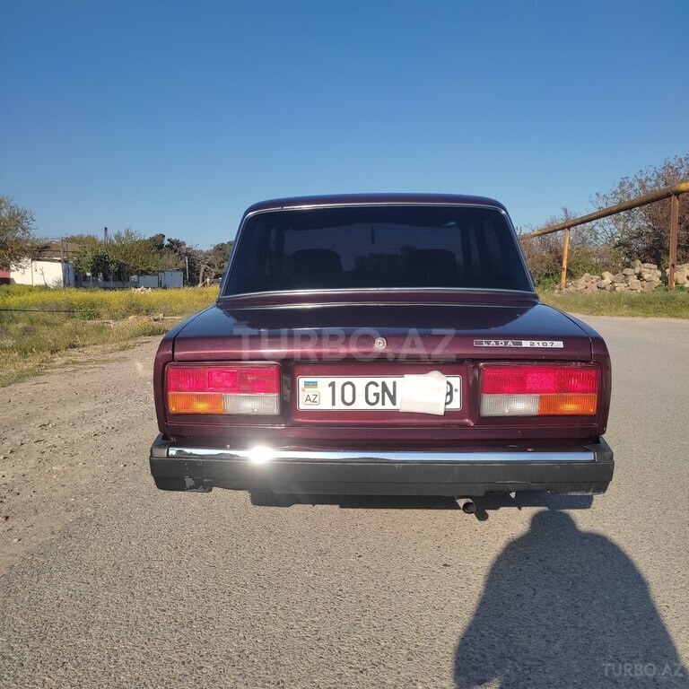 LADA (VAZ) 2107