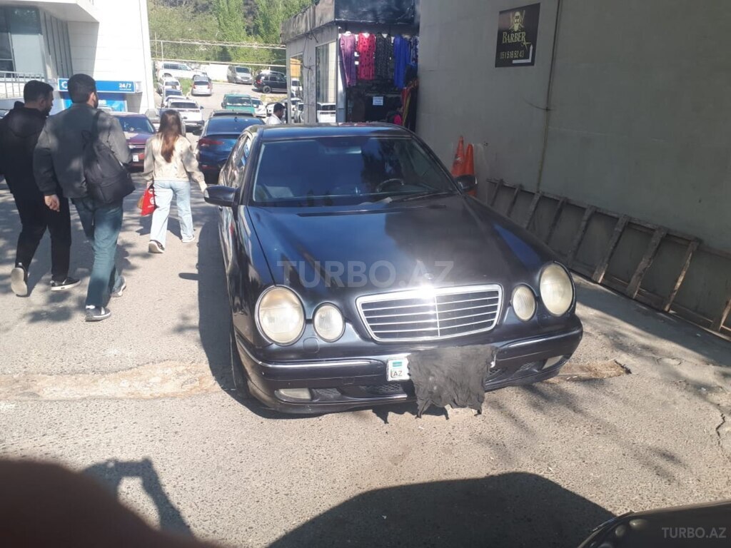 Mercedes E 270