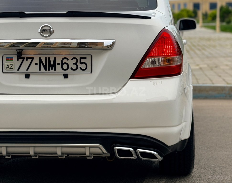 Nissan Tiida