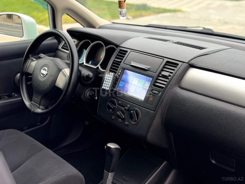 Nissan Tiida