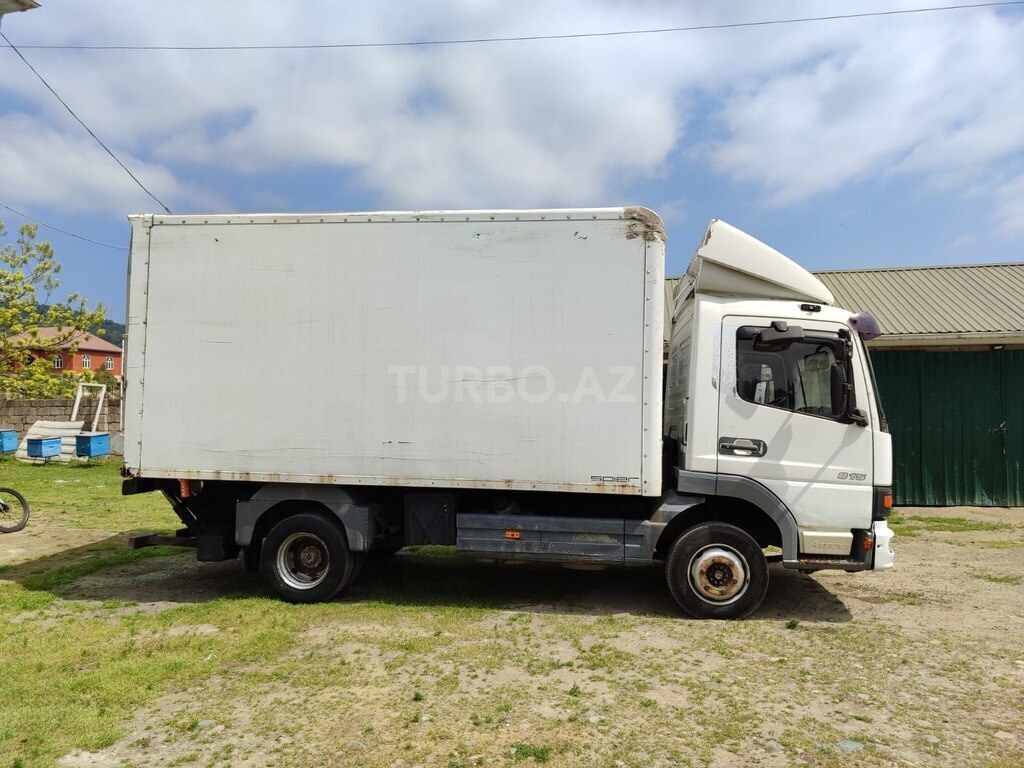 Mercedes Atego 815