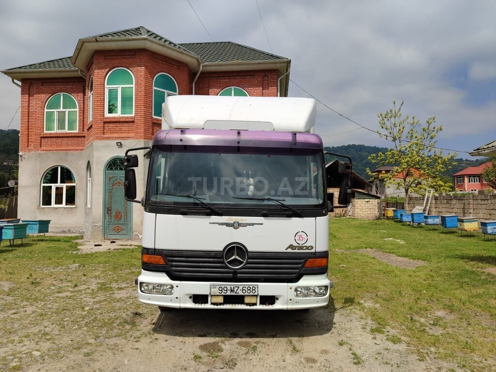 Mercedes Atego 815