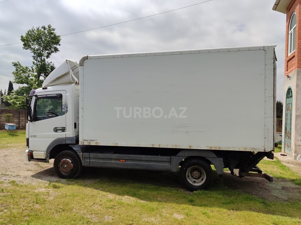 Mercedes Atego 815