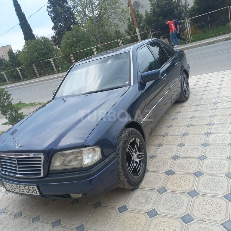 Mercedes C 180