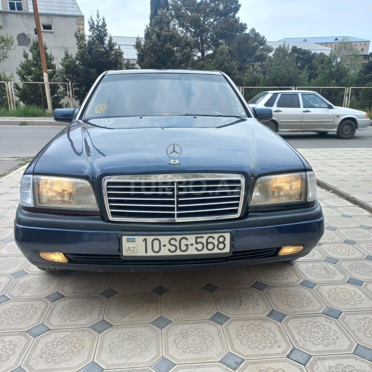 Mercedes C 180