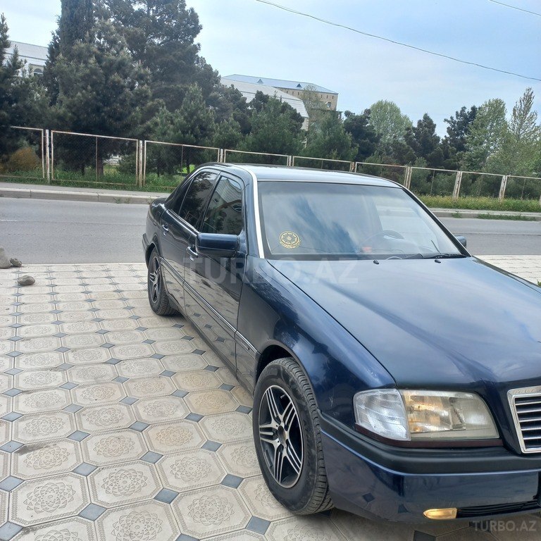 Mercedes C 180