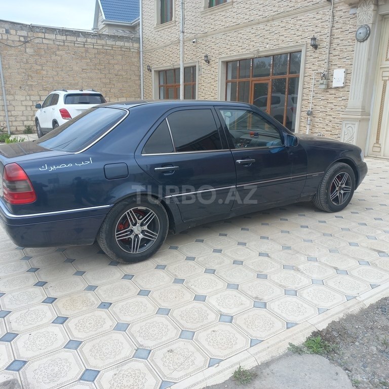 Mercedes C 180