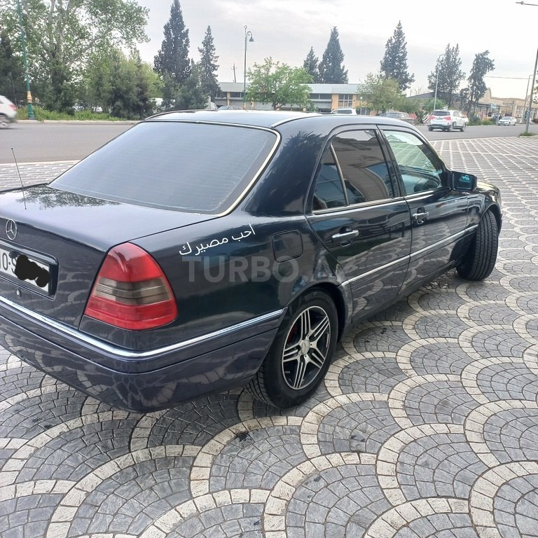 Mercedes C 180