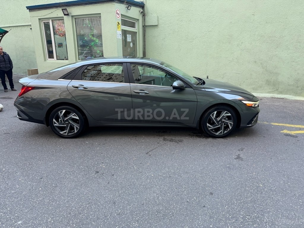 Hyundai Elantra