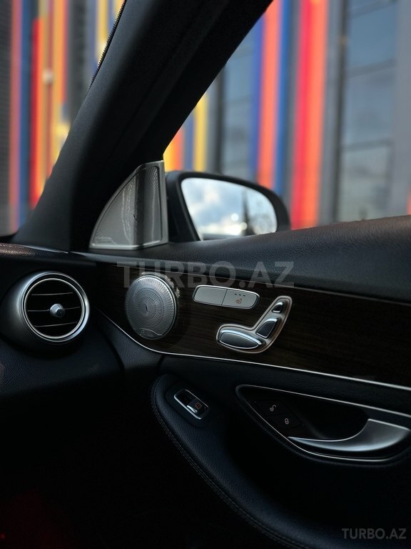 Mercedes C 300