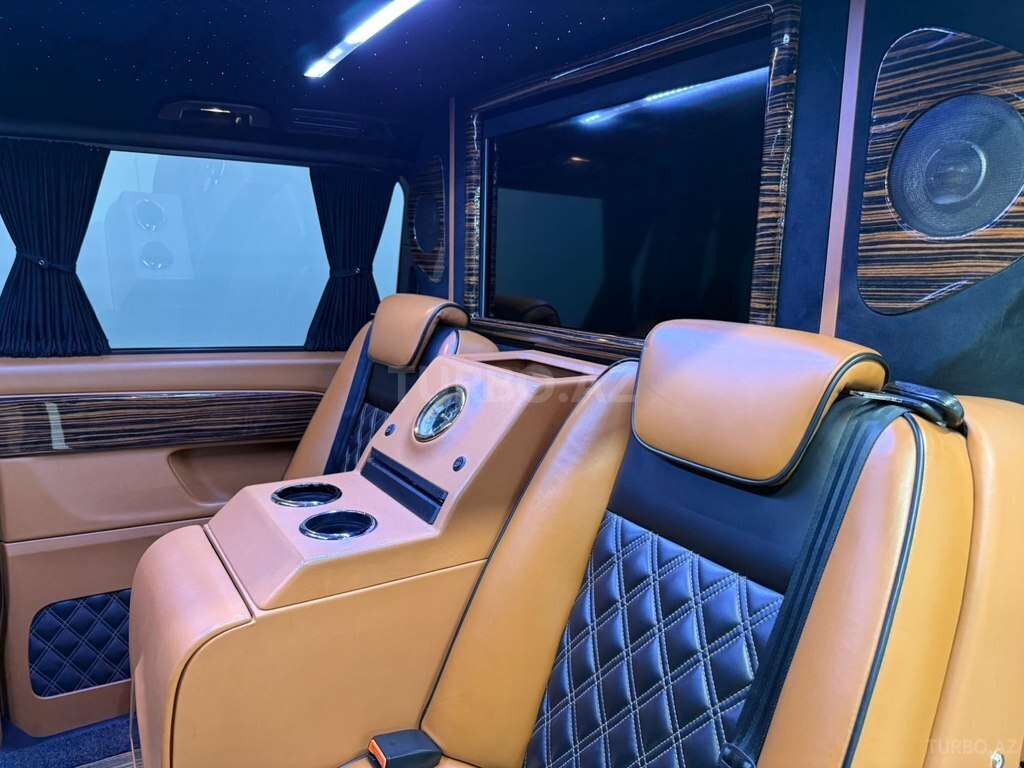 Mercedes V 220 4MATIC