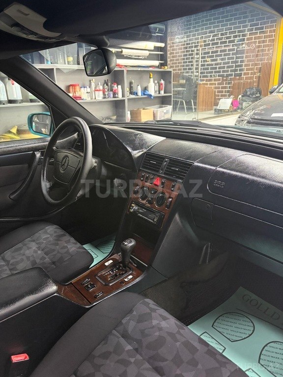 Mercedes C 220
