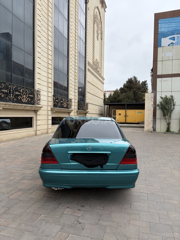 Mercedes C 220