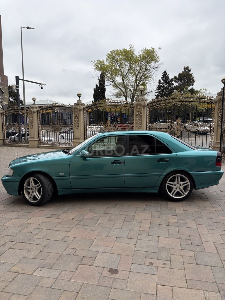 Mercedes C 220