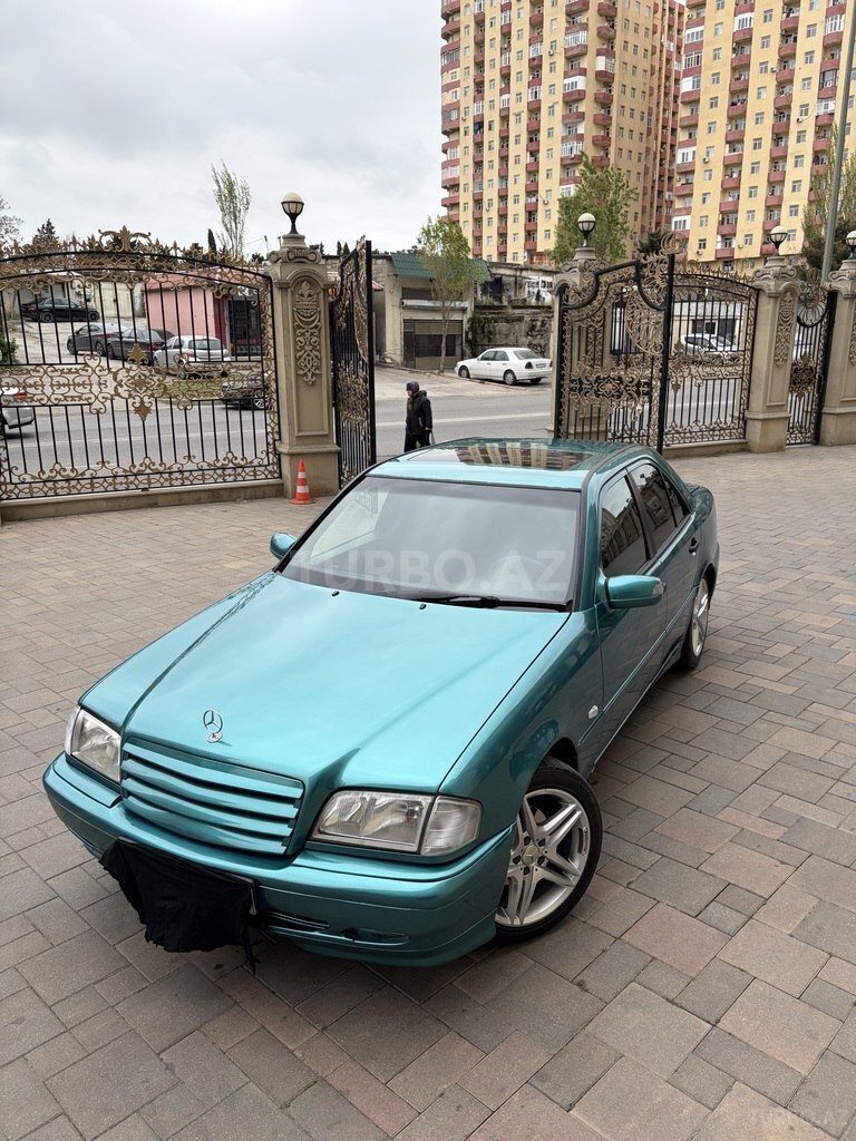 Mercedes C 220
