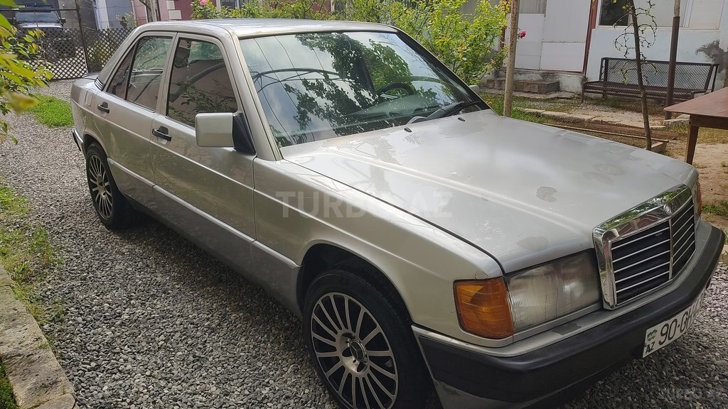 Mercedes 190