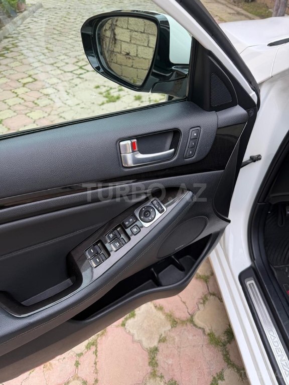 Kia Cadenza
