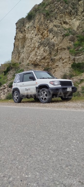 Mitsubishi Pajero io