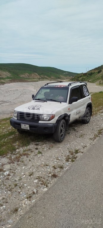 Mitsubishi Pajero io