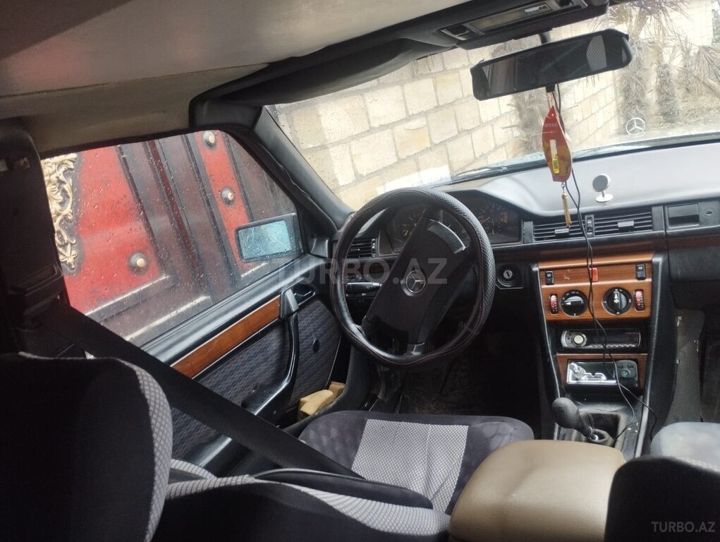 Mercedes 250 D