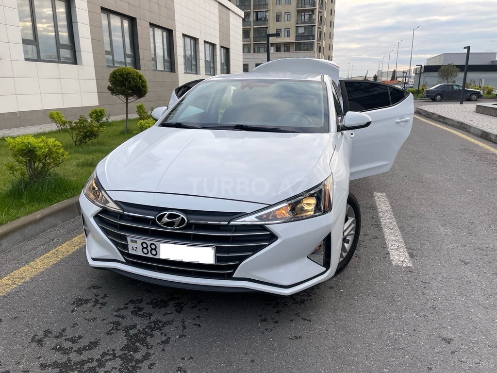 Hyundai Elantra