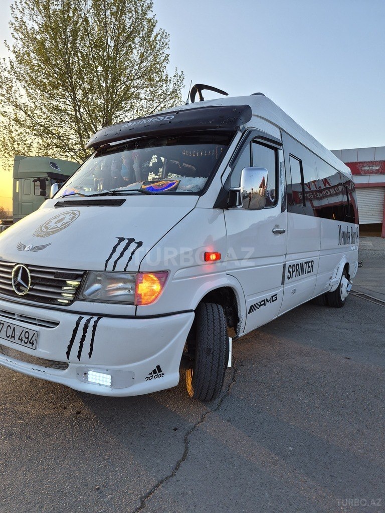 Mercedes Sprinter 412