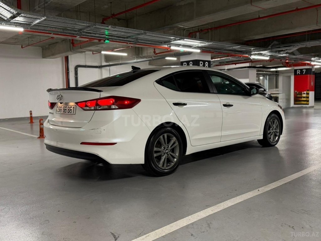 Hyundai Elantra