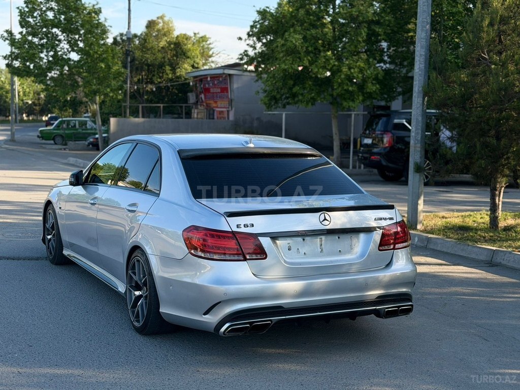 Mercedes E 250
