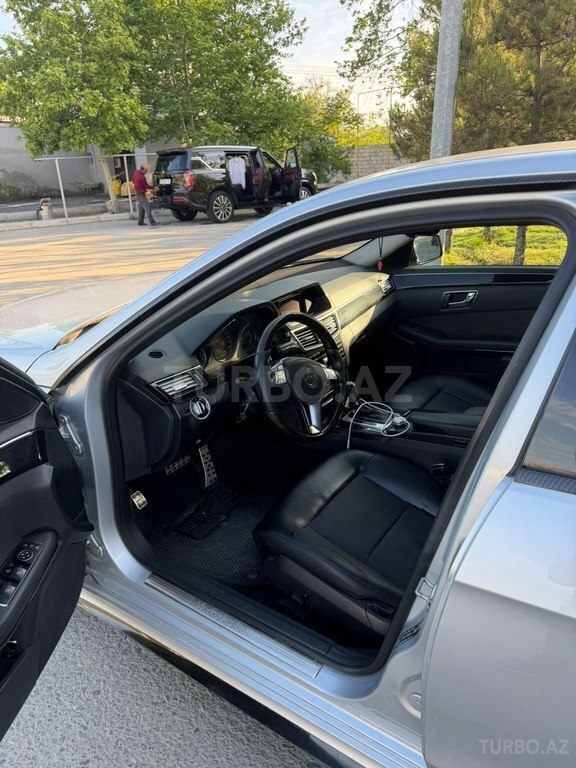 Mercedes E 250