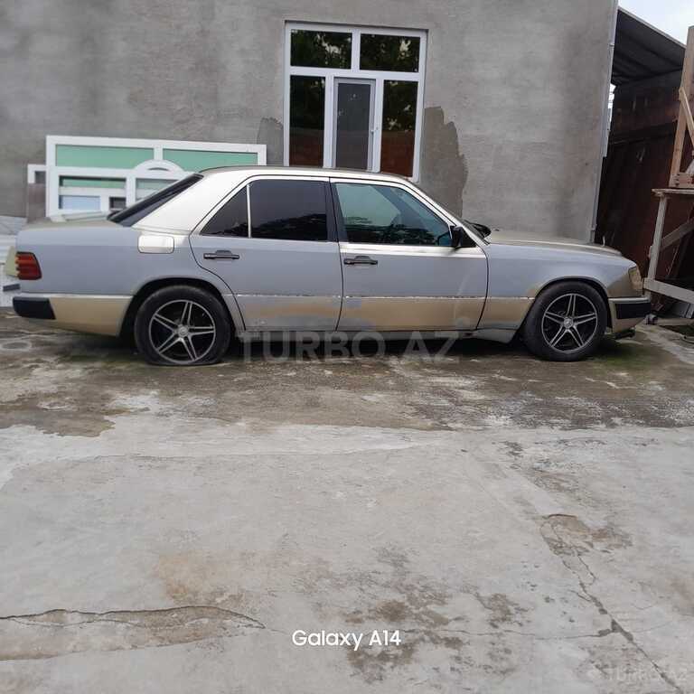 Mercedes E 250