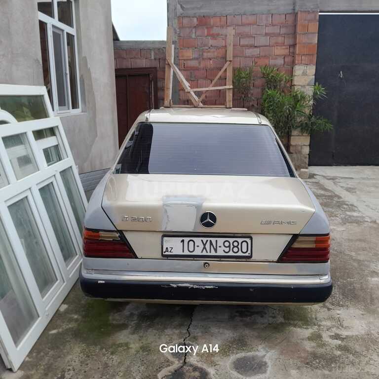 Mercedes E 250