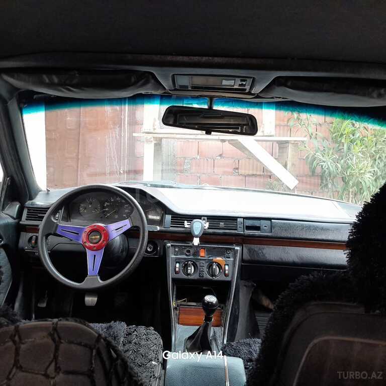 Mercedes E 250