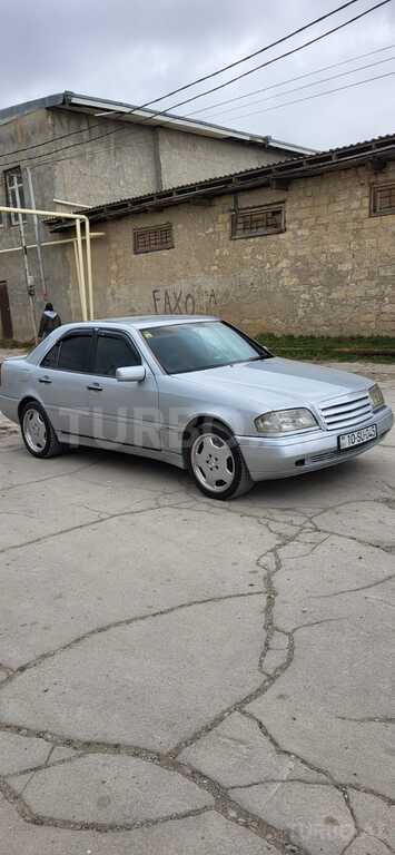 Mercedes C 250