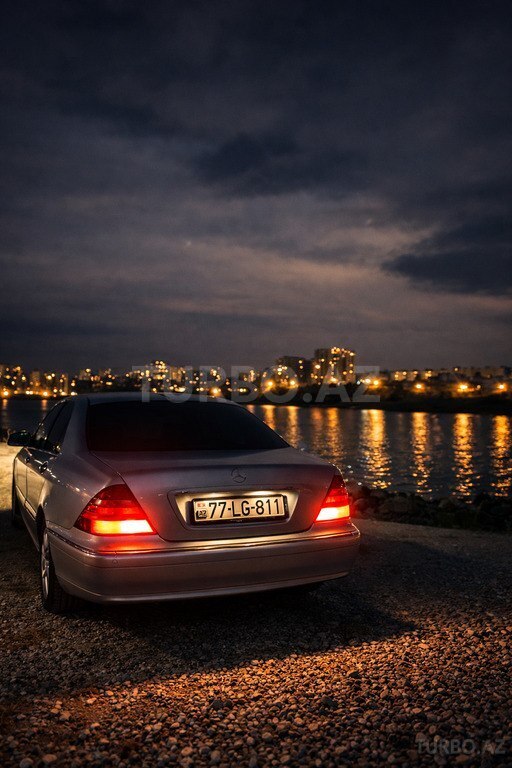 Mercedes S 320