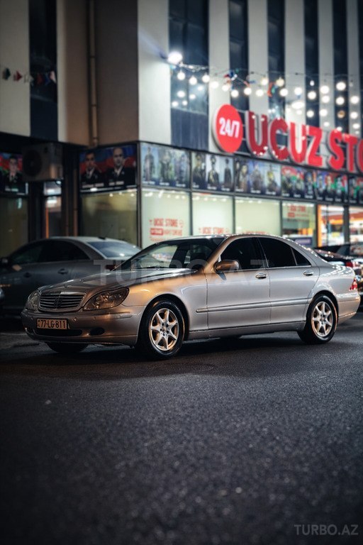 Mercedes S 320