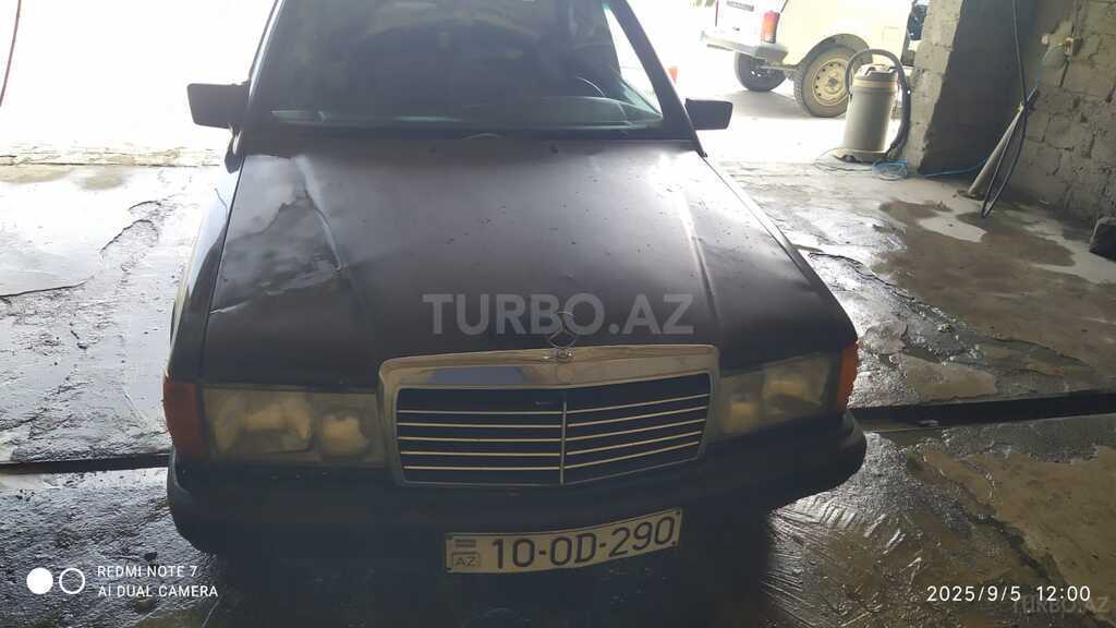 Mercedes 190