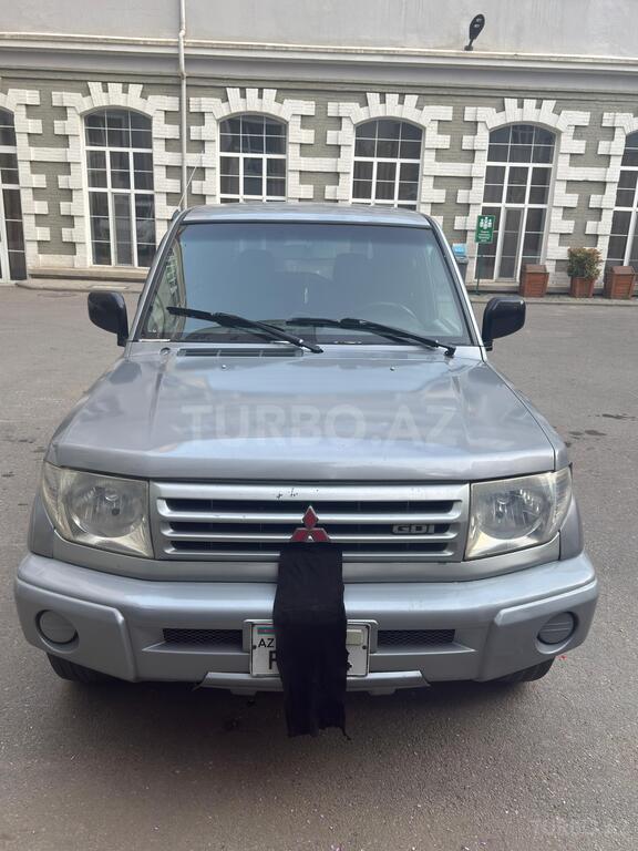 Mitsubishi Pajero io
