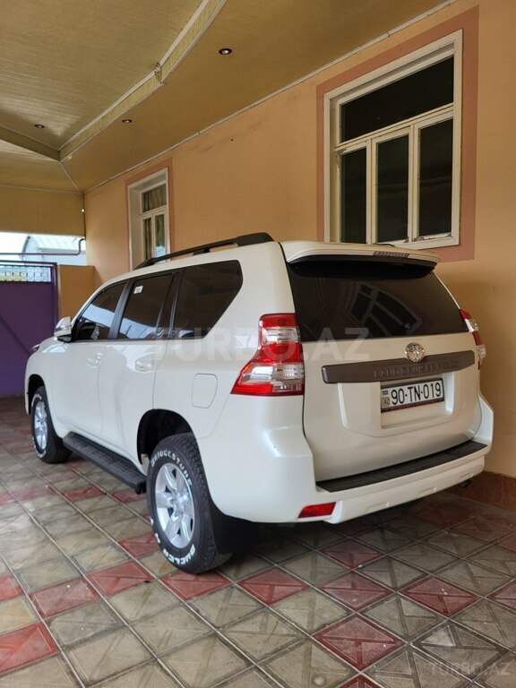 Toyota Land Cruiser Prado