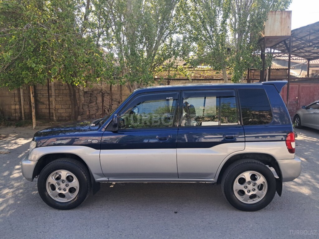 Mitsubishi Pajero io