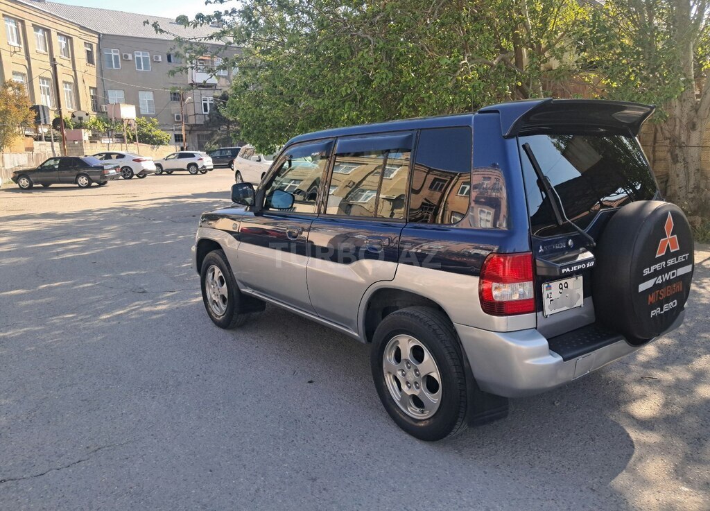 Mitsubishi Pajero io