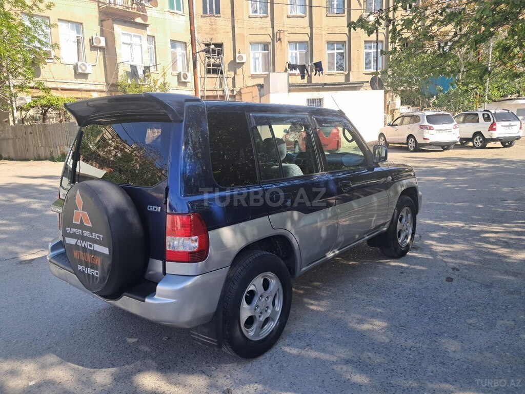 Mitsubishi Pajero io