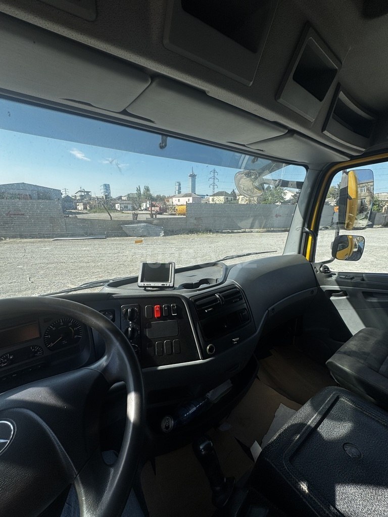 Mercedes Atego 818